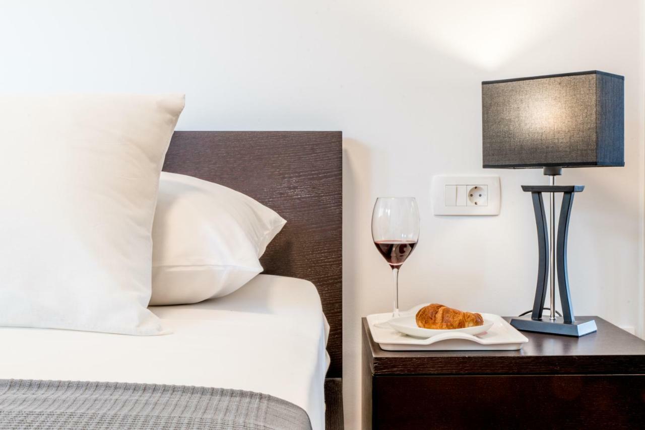Lion'S Beach Apartment Podstrana Luaran gambar